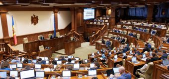 Votat în prima lectură: mai mulți cetățeni vor beneficia de ajutor pentru perioada rece a anului