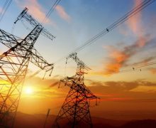 La 2 aprilie au intrat în vigoare noile prețuri reglementate de furnizare a energiei electrice