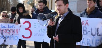 Flashmob organizat de PAS Youth: „Primarul nu a realizat promisiunile din campania electorală”