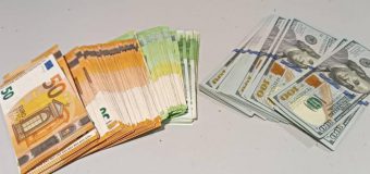Un bărbat nu a declarat valuta străină pe care o deținea. Polițiștii de frontieră au confiscat banii