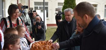 Ambasadorul UE, reprezentata rezidentă PNUD în Moldova și Oleg Serebrian au vizitat comunele Cocieri și Moldovata Nouă din Dubăsari