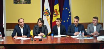Primăria Chișinău va achiziționa 30 autospeciale noi pentru evacuarea și transportarea deșeurilor