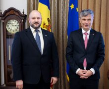 Victor Parlicov, către omologul său român: România a avut o contribuție esențială în asigurarea securității energetice a Republicii Moldova