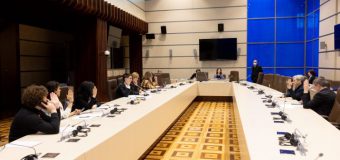 Deputații se convoacă astăzi în ședință