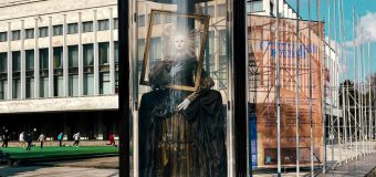 Publicitatea exterioară din Moldova, la standarde europene: Ce va organiza o agenție de publicitate de Ziua Internațională a Teatrului?