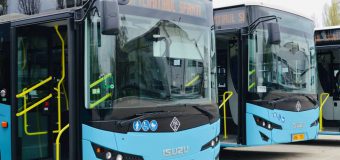 De luni, pe străzile Chișinăului vor circula două rute noi de autobuz