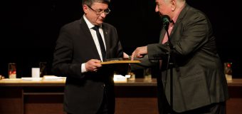 Igor Grosu a înmânat un premiu actorului și regizorului Tudor Țărnă