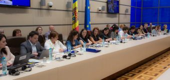 Discuții la Parlament despre studiul global privind corelația dintre instituționalizare și calitatea educației copiilor cu cerințe educaționale speciale