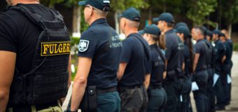 Polițiști de frontieră din cadrul Aeroportului – instruiți cum să intervină în forță