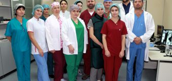 O echipă de medici a salvat viața unui bărbat de 60 de ani