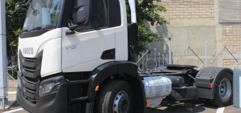 Primele 3 cap tractoare noi și două semiremorci au ajuns în garajul „Autosalubritate”