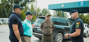 Ambasadorul SUA în Republica Moldova a inspectat un sector al Poliției de Frontieră și a adus „daruri”