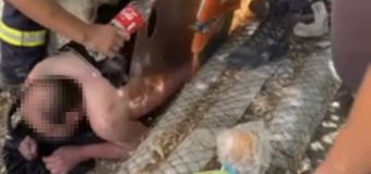 Un bărbat a căzut peste o țeavă metalică ascuțită