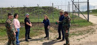Experți în domeniul managementului stocurilor de armament și muniții – în vizită la Armata Națională