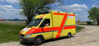 Două ambulanțe de ultima generație, donate de organizații din Germania spitalelor din Chișinău și Cimișlia