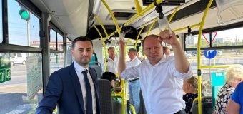 (FOTO) Ion Ceban și Ilie Ceban se plimbă prin transportul public. Iată de ce