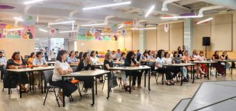 30 de profesori din țară vor beneficia de un program de formare pentru predarea unei discipline extrașcolare – „Inovații și Sustenabilitate”