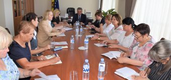 Directorii instituțiilor de învățământ cu predare în limba română din regiunea transnistreană au discutat cu autoritățile de la Chișinău