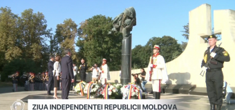 (VIDEO) Depuneri de flori la monumentul „Maica Îndurerată” și Complextul Memorial „Eternitate”