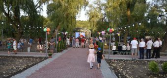 De Hram, la Susleni, localitatea în care a copilărit interpretul Iurie Sadovnic, a fost inaugurat un parc care-i poartă numele, la inițiativa lui Șor