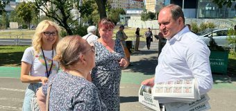 (FOTO) Ion Ceban a împărțit materiale informaționale în Capitală: Sunt mândru de echipa MAN