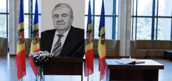 Conducerea țării a participat la funeraliile primului Președinte al Republicii Moldova, Mircea Snegur