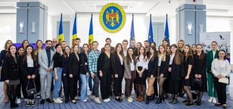 32 de tineri vor participa la Programul guvernamental de stagii plătite în serviciul public