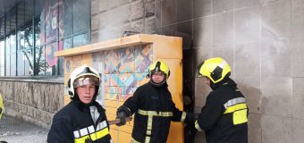 Un terminal poștal a luat foc în această dimineață