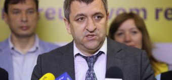 Președinții și vicepreședinții partidelor politice ar putea fi obligați să depună declarații de avere și interese personale