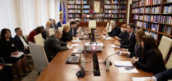 Inițiativă legislativă care încurajează efectuarea plăților prin transfer: Vor fi stabilite limite pentru numerarul utilizat