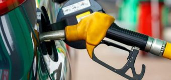 Pe parcursul ultimelor două luni, prețurile la carburanți au scăzut cu peste 3 lei