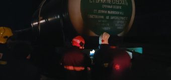Angajații IGSU au intervenit în urma unei scurgeri de gaz lichefiat din vagonul-cisternă a unui tren
