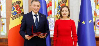 Maia Sandu l-a decorat pe Ambasadorul Azerbaidjanului cu „Ordinul de Onoare”