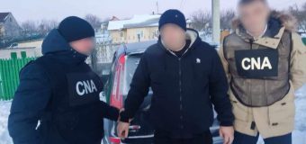 Un fost instructor auto din Hîncești, reținut de CNA