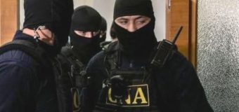 Un polițist din cadrul INI, reținut de CNA într-un dosar de corupere
