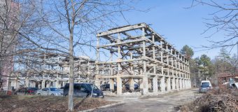 (GALERIE FOTO) Realitatea de la fosta uzină „Mezon” din sectorul Rîșcani: În ce stare e clădirea