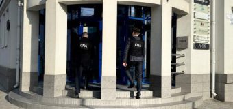 Percheziții la un avocat din capitală într-un dosar de trafic de influență