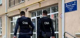 O vameșă a fost reținută de CNA pentru corupere pasivă