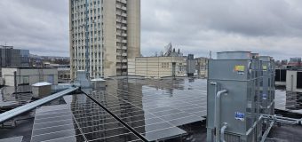 „Chișinăul are un prim și frumos exemplu”. Ion Ștefăniță: CC UNIC a realizat proiectul inteligent – panouri solare perfect integrate în arhitectura clădirii, pe întreaga suprafață a acoperișului