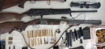 Percheziții la Cahul: Polițiștii au ridicat arme și muniții