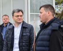 Dorin Recean a vizitat o afacere de familie specializată în cultivarea și vânzarea castraveților la Coșnița