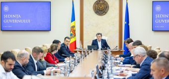 Guvernul va compensa integral ajustarea tarifului de distribuire a ziarelor în 2024