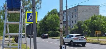 2 semafoare pentru pietoni au fost instalate pe str. Studenților, în apropiere de UTM
