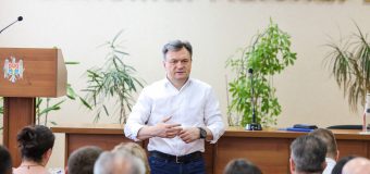 Premierul a discutat despre parcursul european al țării cu autoritățile locale din Edineț