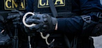 Șefa adjunctă a Direcţiei Generale Control a SFS, reținută într-un dosar de trafic de influență și corupere pasivă în urma unui denunț