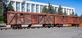 Ultima zi în care puteți vizita expoziția „Trenul Durerii” din Piața Marii Adunări Naționale