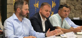 Provocările cu care se confruntă instituțiile de învățământ cu predare în limba română din regiunea transnistreană, discutate în cadrul unei mese rotunde