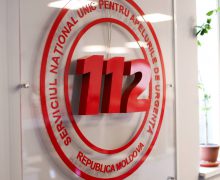 Nu lăsați copiii dinguri în automobile! 2 apeluri s-au înregistrat astăzi la 112