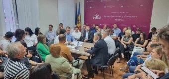 PDCM s-a adunat la ora 7 dimineața să constituie grupul de inițiativă pentru înregistrarea candidatului la funcția de Președinte al Republicii Moldova