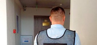 Percheziții într-un dosar de corupere activă, pasivă și contrabandă cu implicarea funcționarilor Primăriei Chișinău, angajați ai INST și un avocat